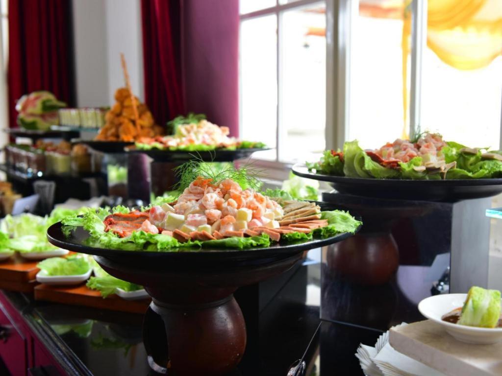 Ammi Cepu Hotel Екстериор снимка