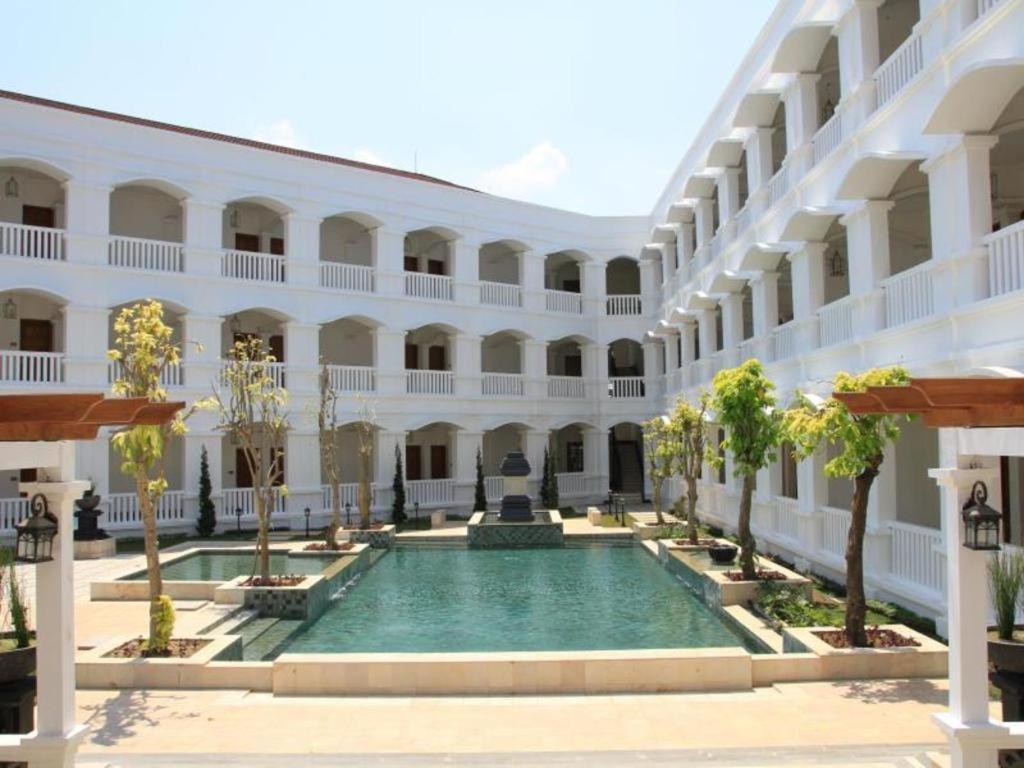 Ammi Cepu Hotel Екстериор снимка