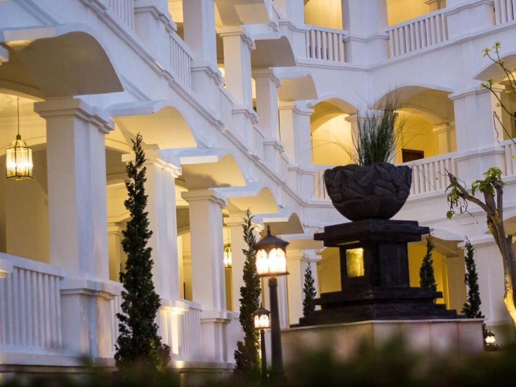 Ammi Cepu Hotel Екстериор снимка
