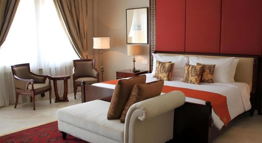 Ammi Cepu Hotel Екстериор снимка