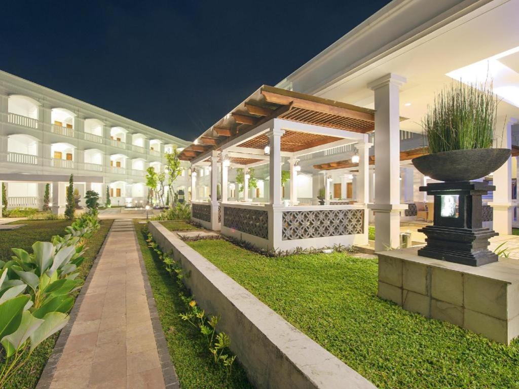 Ammi Cepu Hotel Екстериор снимка
