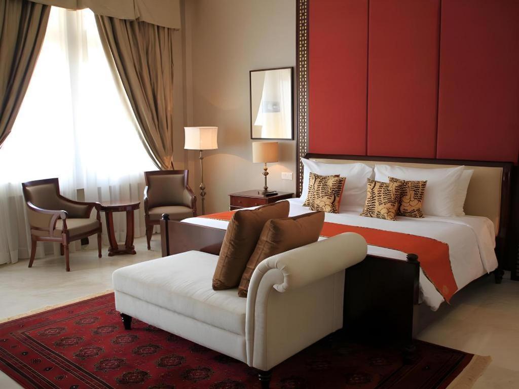 Ammi Cepu Hotel Екстериор снимка