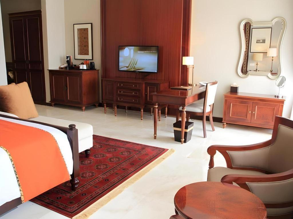 Ammi Cepu Hotel Екстериор снимка